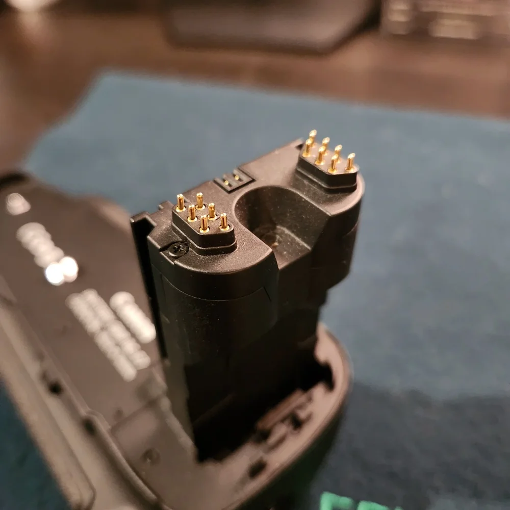 Genuine OEM Canon BG-E7 Battery Grip for Canon EOS 7D Camera
